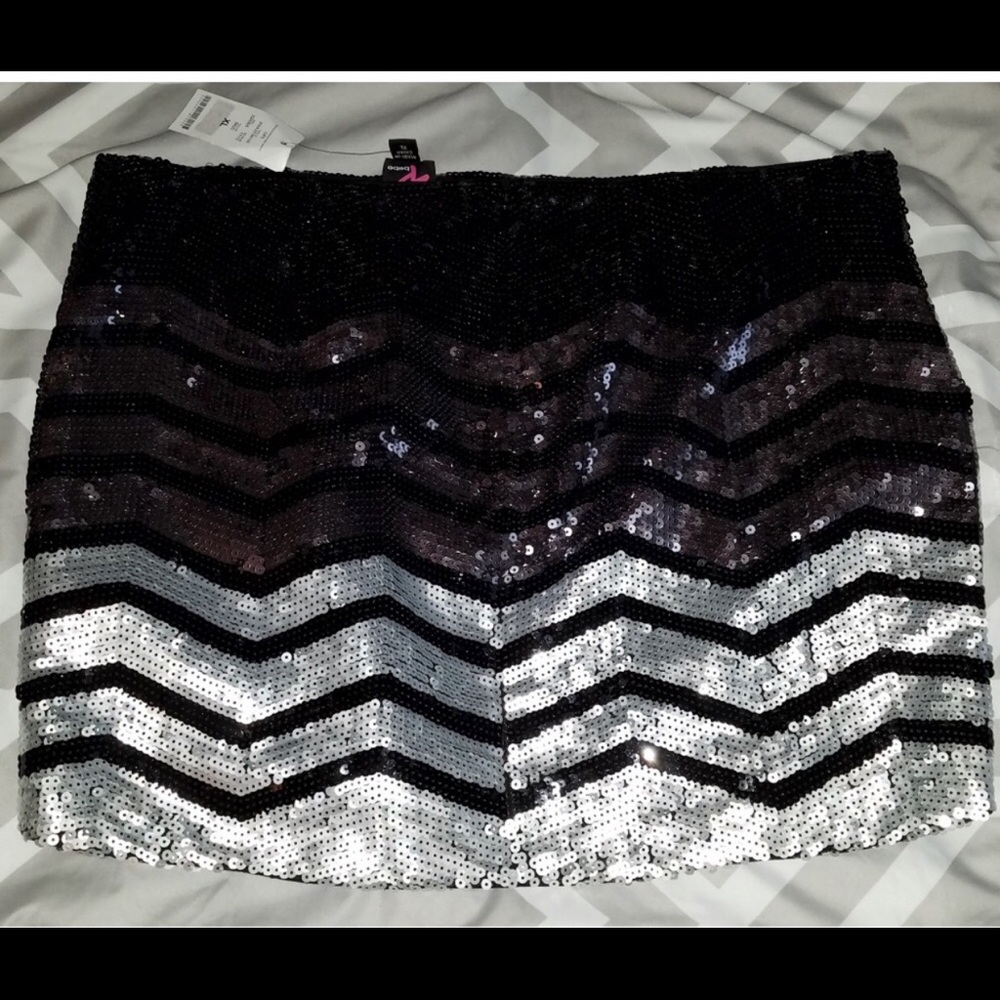 Bebe sequin skirt NWT